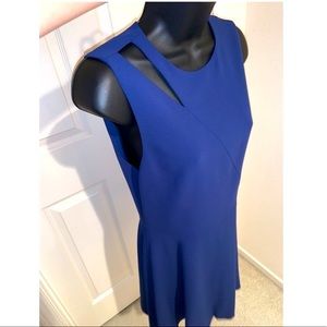 Alice & Olivia Pearlie cut out & flared dress— NWT